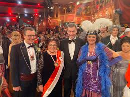 View all markus söder tv (4 more). Markus Soder Auf Twitter Jedes Jahr Ein Highlight Fastnacht In Franken In Veitshochheim Super Stimmung Und Tolle Kostume Fif Fif20 Veitshochheim Https T Co Ov4dzcfp6h