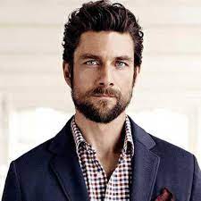 Posh Hairstyles Brushed Back Wavy Medium Hair Womenswavyhairstyles Mens Hairstyles Medium Wavy Hairstyles Medium Medium Hair Styles