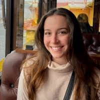 Kay Baum's Instagram, Twitter & Facebook