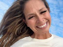 Encouragement for the Day... ⠀⠀⠀⠀⠀⠀⠀⠀⠀ Feeling discouraged? A prayer for  today.... ⠀⠀⠀⠀⠀⠀⠀⠀⠀ "Dear Lord, I'm feeling discouraged, and just unlovely.  I'm working out, eating well, taking care of my bod, but I