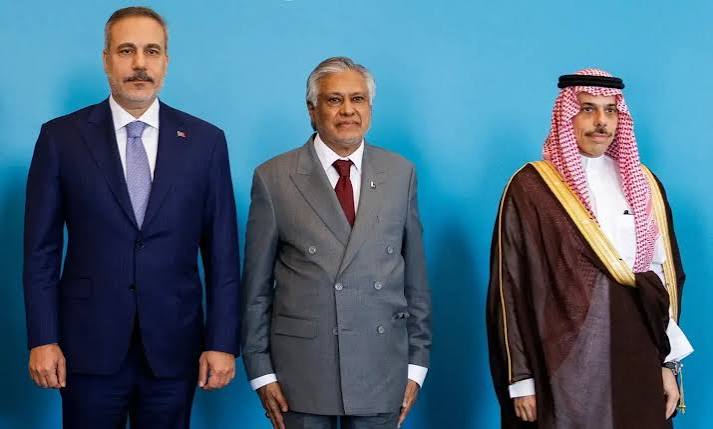 Ishaq Dar, Hakan Fidan discuss Makkah Defence Alliance Cooperation