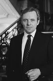 Influenced by richard burton, he decided to study at college of music and drama and graduated in 1957. Anthony Hopkins In Tv Series A Married Man 1982 Bygonely