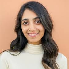 Roshini Sankar's Instagram, Twitter & Facebook