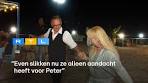 Jan kijkt toe hoe Iris en Jan intiem de dansvloer onveilig ... - YouTube
