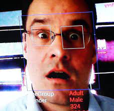 Ihre kernsymptome umfassen soziale barrieren, spezielle interessen und stereotypes verhalten. Autisten Konnen Gefuhle Mit Einer Datenbrille Entziffern Welt