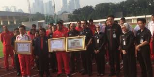 Bob hasan diketahui meninggal dunia pada selasa (31/3/2020) pukul 11.00 wib di rumah sakit pusat angkatan darat gatot soebroto, jakarta. Lalu M Zohri Saya Anggap Bob Hasan Sebagai Bapak Sendiri Halaman All Kompas Com