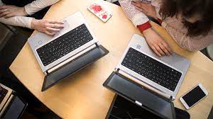 #distansundervisning #munskydd #jobbahemifrån #staysafe #vaccin (dippar påsk jul). Distansundervisning Fram Till Pasklovet Pa De Kommunala Gymnasieskolorna Umea Kommun