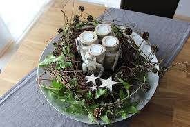 Adventskranz Aus Einem Reben F Hrenkranz Handarbeit Adventskranz In Einer Schale Mit Birkenteel Dekorieren Im Advent Dekoschale Weihnachten Deko Weihnachten