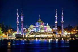 It official opened in 2008 and has since become the city's most famous attraction, with its modern architecture based on moorish and gothic designs. Masjid Kristal Crystal Mosque Stockbild Bild Von Islam Glaube 67398151
