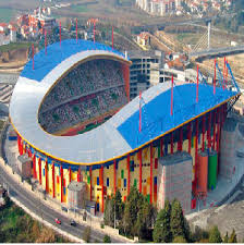 O tomas taveira, esta a ficar pro em projectar estádios. Jose Fernandes Mendes Lda Construcao Civil Estadio Municipal De Leiria