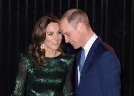 Prince william landing in the kensington palace and his children run to greeting his father. Prince William Kate Middleton A Timeline Of Their Romance Cafemom Com