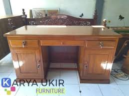Jual meja kantor dengan berbagai macam pilihan brand, semua meja kantor yang dijual disini dibuat dari bahan berkualitas dengan material pilihan yang sudah melewati uji kelayakan dan pastinya awet dan tahan lama. Jual Meja Kerja Paling Murah Kayu Jati Pusat Grosir Meja Kantor Jepara