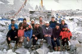 Death on everest is a 1997 american disaster television film based on jon krakauer's memoir into thin air (1997). Legendary Letter Carriers Doug Hansen The Mailman Who Conquered Everest Owlcation Education