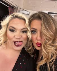 I can't believe that we only have 4 days left of the 2020 Dollywood  Season....This has been a GREAT season thanks to @jadastarandbarryj ,  @heidiparton , @harrison.lewis_ and Steve Hembree. I love