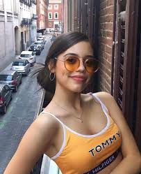 Jenna Ortega nua - atriz e Wandinha nua em fotos sensuais