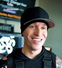 Adam Turnbow's Instagram, Twitter & Facebook