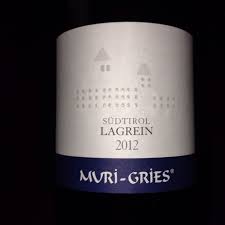 ein schluck sudtirol fur zu hause lagrein vom weingut muri gries wein rotwein weingut