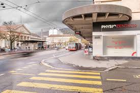 Since 1 january 2005, the official name has been biel/bienne. Physiozentrum Biel Physiotherapie Massage Training