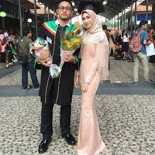 Sebuah pertemuan akhirnya pasti akan ada perpisahan. Inspirasi Gaun Kebaya Modern Inspired By Haniarahmanti Yuk Berbagi Desain Gaun Kebayamu Langsung Tag Inspirasigaunkebayamodern Syaribrides Kebayawisuda Kebayamodern Inspirasikebayamuslim Inspirasikebaya Bridesmaids Bridesmaidmodern Gaunpengantin