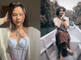 Rangkaian kata kata fiersa besari memang selalu membuat orang terbawa suasana baper dan ngena banget dengan keadaan yang dirasakan kebanyakan orang, khususnya kaum muda millenial. Nadin Amizah Bahas Perilaku Orang Kaya Miskin Fiersa Besari Di Mata Tuhan Kita Sama Indozone Id