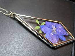 Flower Larkspur Necklace Blue Flower Necklace Pressed Flower Etsy In 2021 Pressed Flower Necklace Pressed Flowers Real Flowers