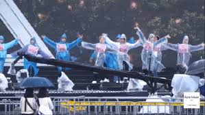 Show Champion Wet Stage Causes Mayhem As K Pop Idols Fall Over Metro News