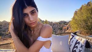 If you do not know who mia khalifa is, then you've been living under a rock for the past five years. What Mia Khalifa Has Said About Israel
