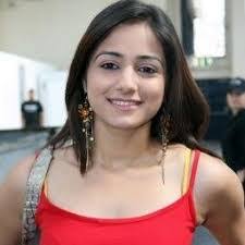 Kara Hands's Instagram, Twitter & Facebook