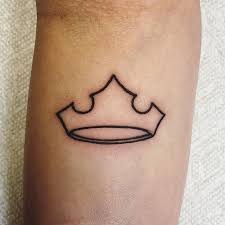 Aurora S Outlined Crown In 2020 Princess Tattoo Disney Princess Tattoo Tiny Disney Tattoo