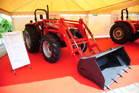 The Massey Ferguson 2635 Equipped With The Front End Loader Tafe Com Tafecafe Org Tractors Farm Fun Massey Ferguson