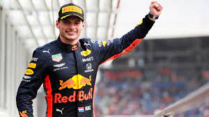 Winnaar max verstappen, red bull racing viert op het podium. Mercedes Will Target Verstappen When Hamilton Leaves Horner Gpfans Com