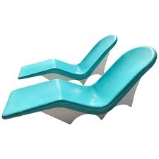 Pair Of Mid Century Fiberglass Poolside Lounge Chairs By Lebarron Of California Pools Modern Outdoor Chaise Lounges Pool Lounge Chairs Garden Lounge Chai