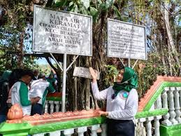 Check spelling or type a new query. Kim Cipedes Pemandian Cipanas Cileungsing Sumedang Berkhasiat Untuk Kesehatan