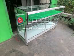 Jendela aluminium juga lebih hemat biaya dibanding jendela kayu. 2015 Bengkel Herlin Aluminium Kediri
