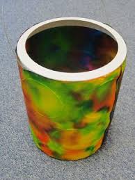 Unsere Laterne Haben Wir Heuer Mit Der Tropfbatik Gestaltet Dazu Haben Wir Erst Einmal Laterne Basteln Anleitung Laternen Basteln Selbstgemachte Laternen