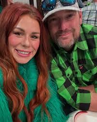 Erin Criswell's Instagram, Twitter & Facebook