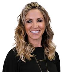 Shari Stewart's Instagram, Twitter & Facebook