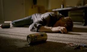 Rocco Marrongelli on Twitter: "One of my favorite character choices in a  long time is that Johnny Lawrence in #CobraKai ONLY drinks Coors Banquet.… "