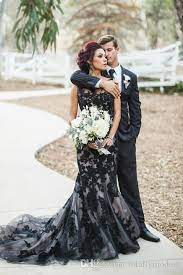 Gothic Black Champagne Mermaid Vintage Wedding Dresses Two Toned Lace Appliques Sleeveless Colorful 1950s Bridal Gowns Non White Style Of Wedding Dresses Style Black Lace Wedding Dress Black Lace Wedding