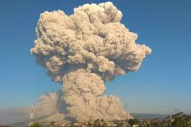 Meletus hari ini gunung sinabung meletus 2020 hari ini gunung sinabung saat ini gunung sinabung terkini sinabung titik api. Gunung Sinabung Meletus Tinggi Kolom Abu Mencapai Setinggi 5 000 Meter Halaman All Kompas Com