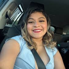 Looking for a photographer to do a cake smash for my 1 year old daughter in  may? Any recommendations please