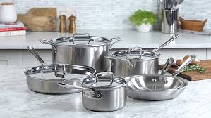 While the construction and layers are mostly the same, the handle is what really sets overall, the mc2 is a great choice if you are only concerned with performance. All Clad D3 Vs D5 Which One Should Complete Your Kitchen