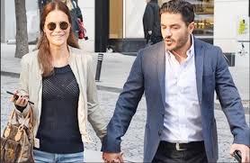 Haz tus compras en línea y consigue fabulosos descuentos. Ebru Salli Nin Nisanlisi Tv8 E Ortak Oldu Acun Yalanladi Tele1