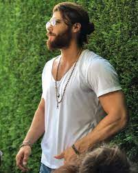 His success extends to many other countries in europe, including italy. Can Yaman News On Twitter Can Yaman Instagram Hesabinda Bir Fotograf Paylasti Canyaman1989 Canyaman Erkencikus Candivit
