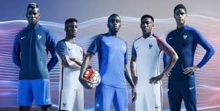 Frankrijk elftal tenue kopen met naam. Voetbalshirtje Frankrijk Euro 2016 Footballmag