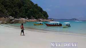 Anda pasti akan jatuh cinta pandang pertama setelah menjejakkan kaki di pulau perhentian.betapa indahnya alam ciptaan tuhan dan ia sukar untuk digambarkan. Mat Drat Percutian Ke Pulau Perhentian Tips Dan Panduan Bercuti 2020 Update