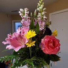 Flowers by miss bertha works hard to craft outstanding floral arrangements and provide exceptional customer satisfaction to minneapolis, mn. Flowers By Miss Bertha 11 Photos 34 Reviews Florists 2100 Nicollet Ave Minneapolis Mn Phone Number Yelp