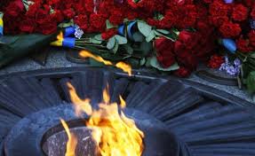 Саме як страшну трагедію її пам'ятають і згадують в усьому світі. V Ukrayini Sogodni Den Skorboti I Vshanuvannya Pam Yati Zhertv Vijni Novini Na Unn 22 Chervnya 2020 06 45