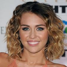 Short haircuts are somehow a staple for miley. Go Crazy Go Country Get Inspired By 50 Miley Cyrus Haircuts Hair Motive Hair Motive
