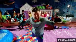 Smiley alex velea feat don baxter. Smiley Alex Velea Feat Don Baxter Cai Verzi Pe Pereti Official Video Hd On Make A Gif